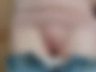 NaughtyBlooms's Live Sex Cam Show
