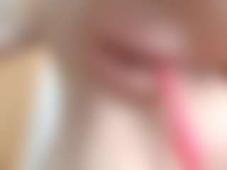 NaughtyBlooms's Live Sex Cam Show
