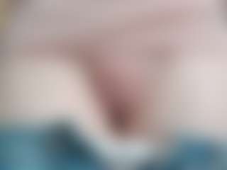 NaughtyBlooms's Live Sex Cam Show