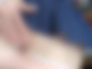 NaughtyBlooms's Live Sex Cam Show