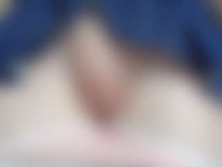 NaughtyBlooms's Live Sex Cam Show
