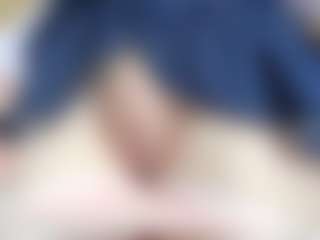 NaughtyBlooms's Live Sex Cam Show