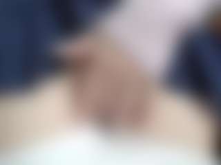 NaughtyBlooms's Live Sex Cam Show