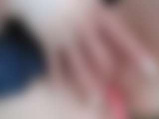 NaughtyBlooms's Live Sex Cam Show