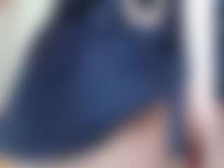 NaughtyBlooms's Live Sex Cam Show