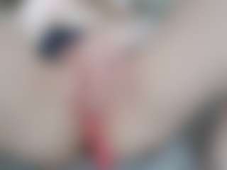 NaughtyBlooms's Live Sex Cam Show