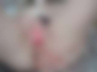 NaughtyBlooms's Live Sex Cam Show