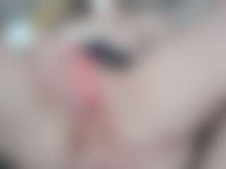 NaughtyBlooms's Live Sex Cam Show