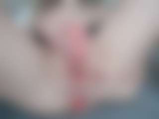 NaughtyBlooms's Live Sex Cam Show