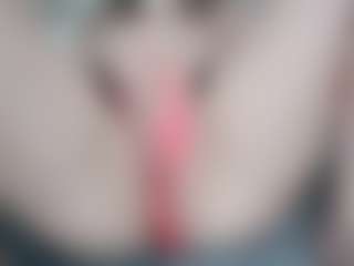 NaughtyBlooms's Live Sex Cam Show