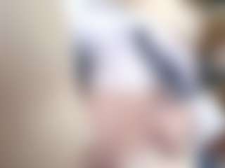 Live cam show with NaughtyBlooms - Striptease on parknlotfishbdy