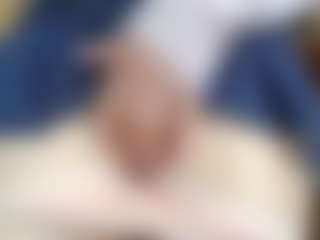 NaughtyBlooms's Live Sex Cam Show