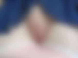 NaughtyBlooms's Live Sex Cam Show