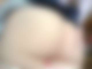 NaughtyBlooms's Live Sex Cam Show
