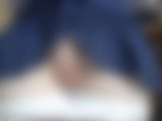 NaughtyBlooms's Live Sex Cam Show