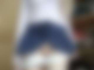 NaughtyBlooms's Live Sex Cam Show