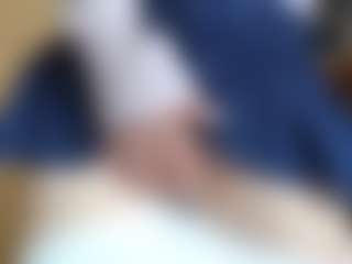 NaughtyBlooms's Live Sex Cam Show