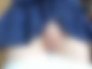 NaughtyBlooms's Live Sex Cam Show