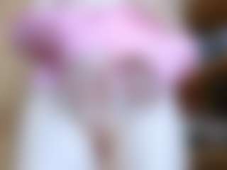 NaughtyBlooms's Live Sex Cam Show