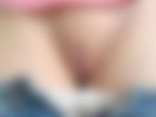Live cam show with NaughtyBlooms - Ass Bouncing on Camsoda