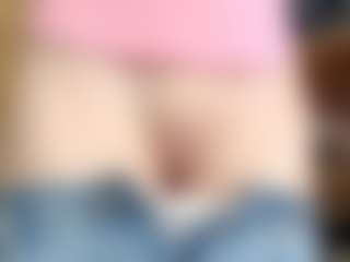 NaughtyBlooms's Live Sex Cam Show