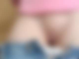NaughtyBlooms's Live Sex Cam Show