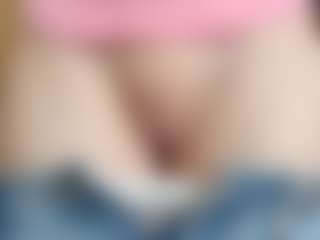 NaughtyBlooms's Live Sex Cam Show