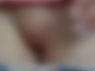 NaughtyBlooms's Live Sex Cam Show