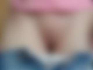 NaughtyBlooms's Live Sex Cam Show