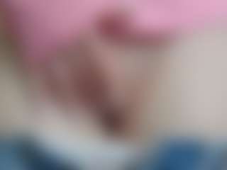 NaughtyBlooms's Live Sex Cam Show