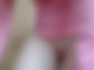 NaughtyBlooms's Live Sex Cam Show