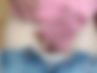 NaughtyBlooms's Live Sex Cam Show
