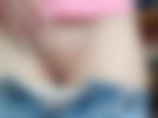 NaughtyBlooms's Live Sex Cam Show