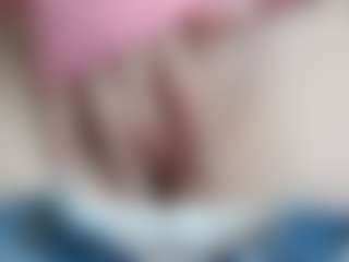 NaughtyBlooms's Live Sex Cam Show