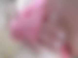Live cam show with NaughtyBlooms - Toys on Hubzter Live