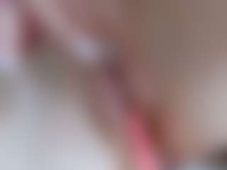 NaughtyBlooms's Live Sex Cam Show