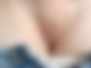 NaughtyBlooms's Live Sex Cam Show