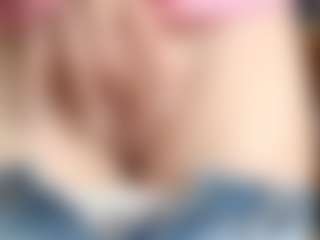 NaughtyBlooms's Live Sex Cam Show