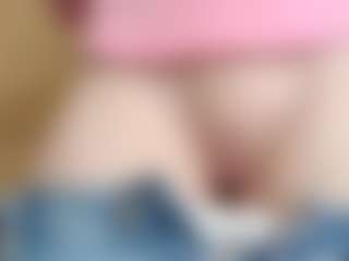 NaughtyBlooms's Live Sex Cam Show