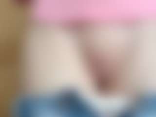 NaughtyBlooms's Live Sex Cam Show