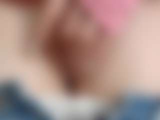 NaughtyBlooms's Live Sex Cam Show