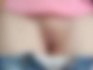NaughtyBlooms's Live Sex Cam Show