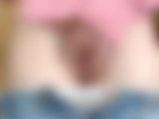 NaughtyBlooms's Live Sex Cam Show