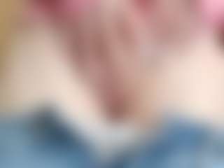 NaughtyBlooms's Live Sex Cam Show