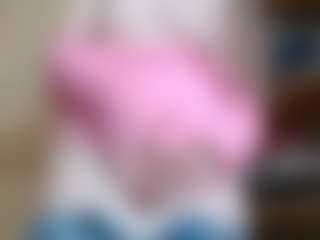 NaughtyBlooms's Live Sex Cam Show