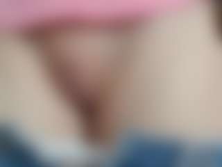 NaughtyBlooms's Live Sex Cam Show