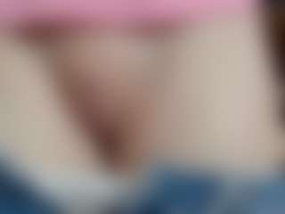 NaughtyBlooms's Live Sex Cam Show