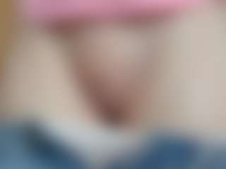 NaughtyBlooms's Live Sex Cam Show