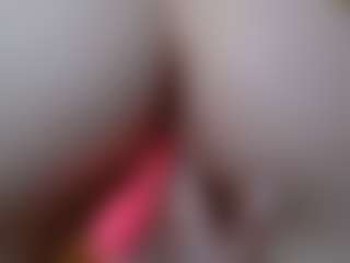 NaughtyBlooms's Live Sex Cam Show