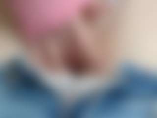 NaughtyBlooms's Live Sex Cam Show